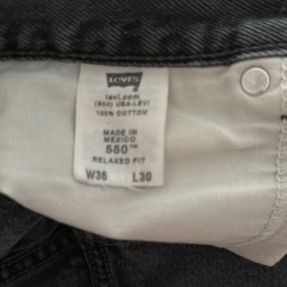Vintage faded black Levi 550 jeans! 36 x30 Relaxed Fit - Picture 7 of 7